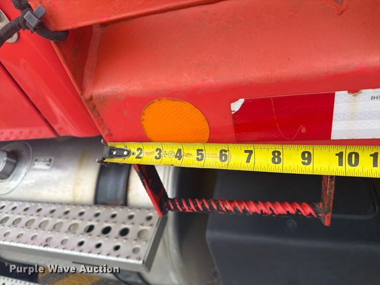 image for item DY3320 2009 Sterling L7500 dump truck