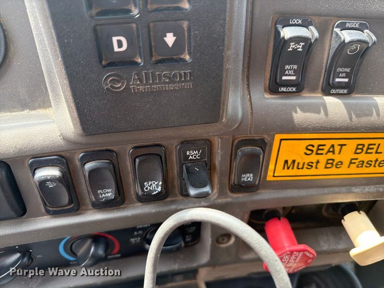 image for item DY3320 2009 Sterling L7500 dump truck
