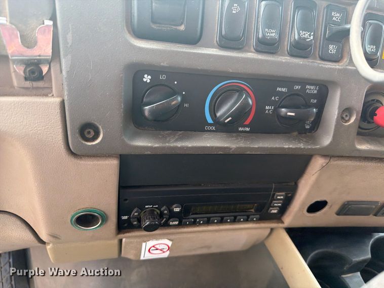 image for item DY3320 2009 Sterling L7500 dump truck