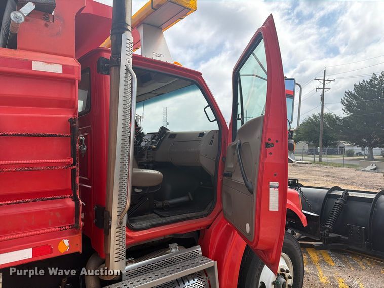 image for item DY3320 2009 Sterling L7500 dump truck
