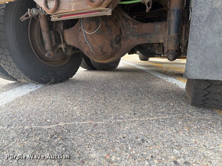 image for item DY3320 2009 Sterling L7500 dump truck