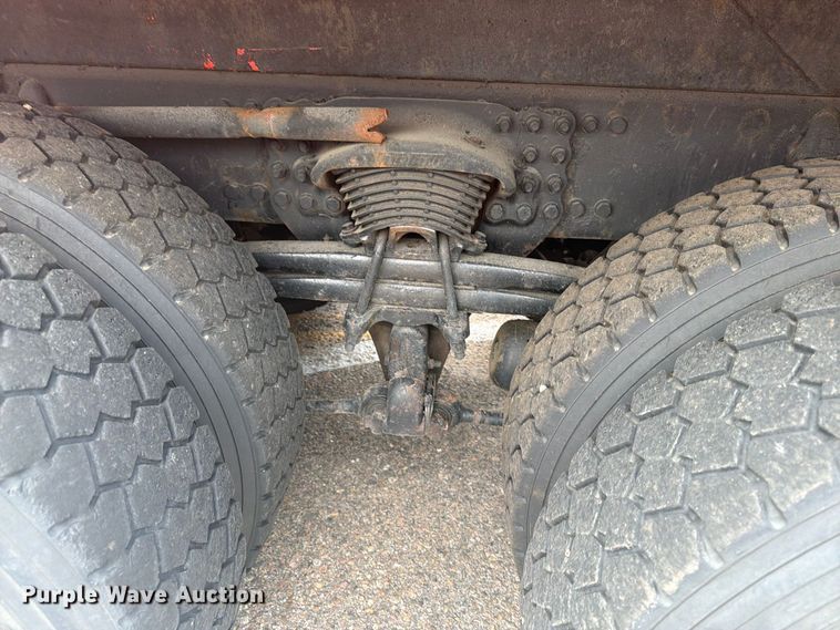 image for item DY3320 2009 Sterling L7500 dump truck