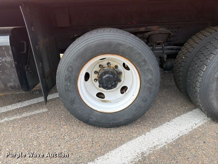 image for item DY3320 2009 Sterling L7500 dump truck