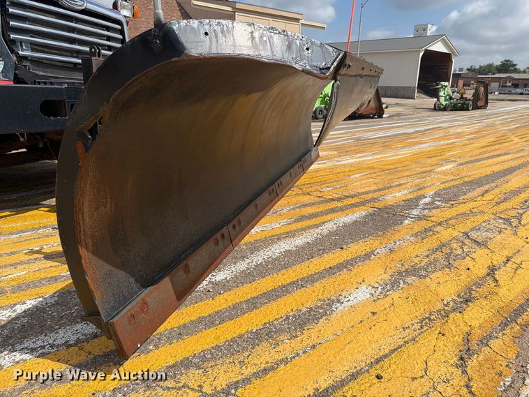 image for item DY3321 2009 Sterling L7500 dump truck