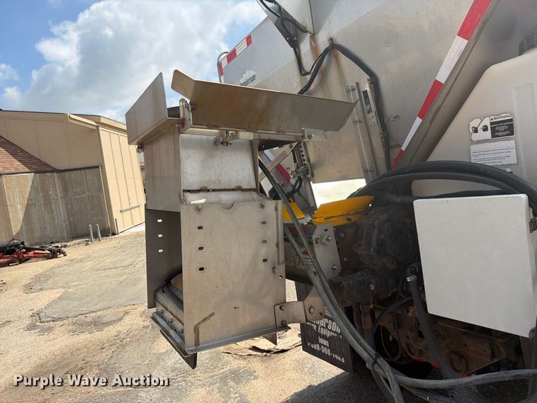 image for item DY3321 2009 Sterling L7500 dump truck