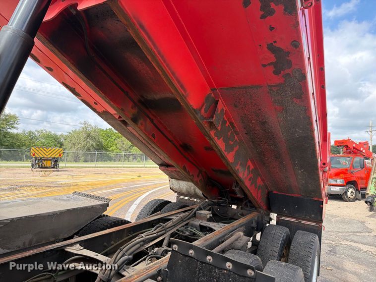 image for item DY3321 2009 Sterling L7500 dump truck