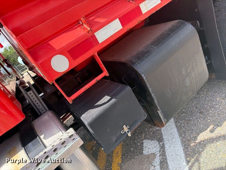 image for item DY3321 2009 Sterling L7500 dump truck
