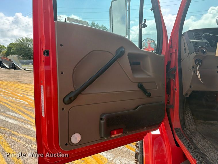 image for item DY3321 2009 Sterling L7500 dump truck