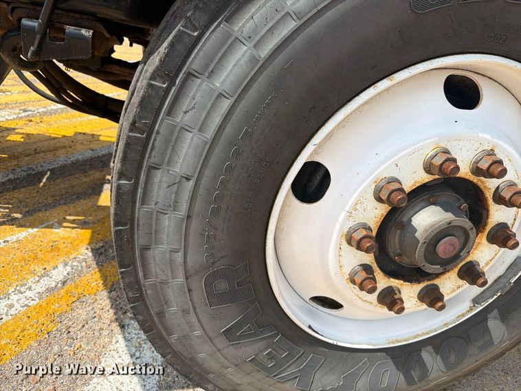 image for item DY3321 2009 Sterling L7500 dump truck