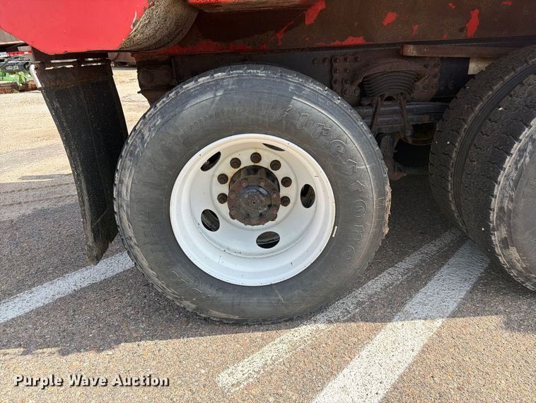 image for item DY3321 2009 Sterling L7500 dump truck