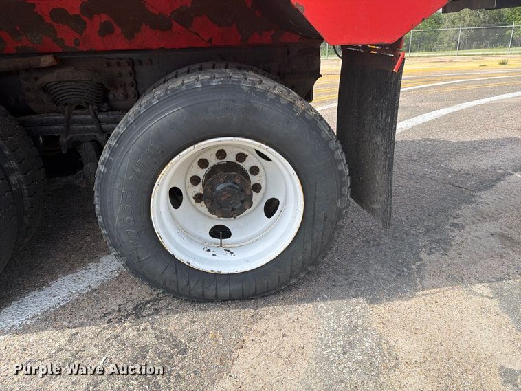 image for item DY3321 2009 Sterling L7500 dump truck