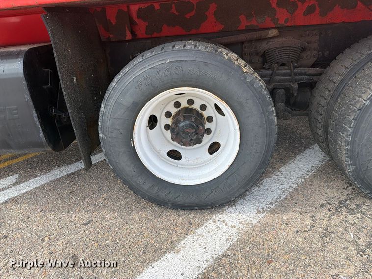 image for item DY3321 2009 Sterling L7500 dump truck