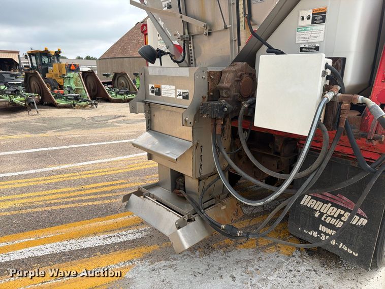 image for item DY3322 2009 Sterling L7500 dump truck