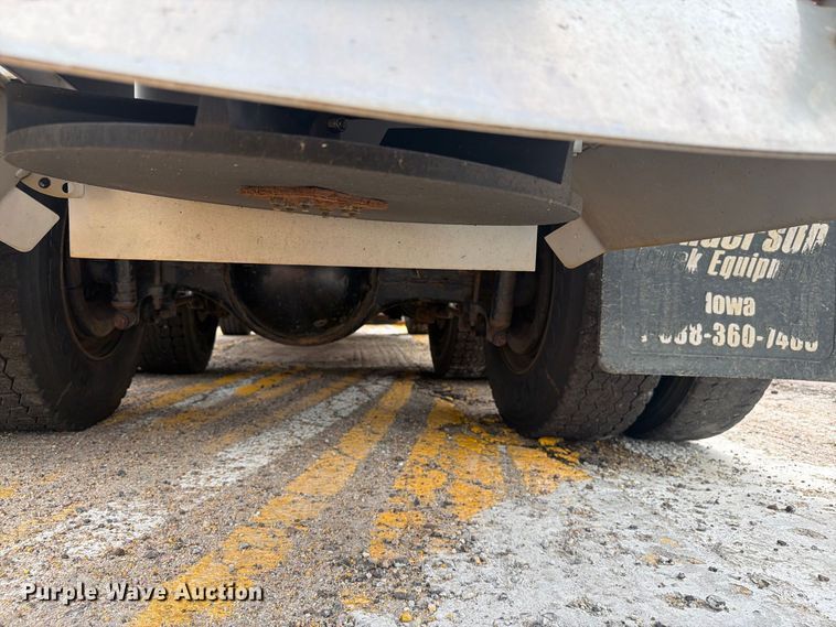 image for item DY3322 2009 Sterling L7500 dump truck