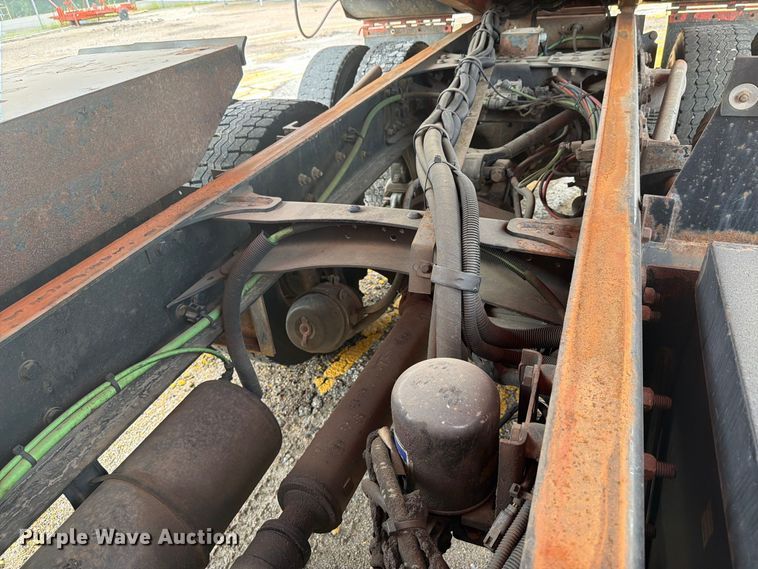 image for item DY3322 2009 Sterling L7500 dump truck