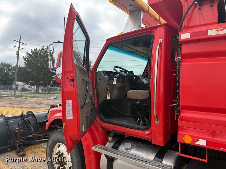 image for item DY3322 2009 Sterling L7500 dump truck