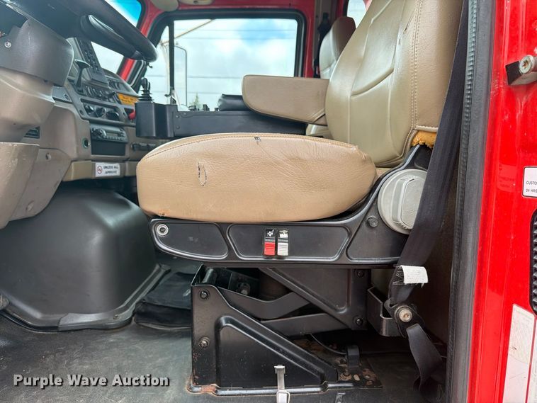 image for item DY3322 2009 Sterling L7500 dump truck