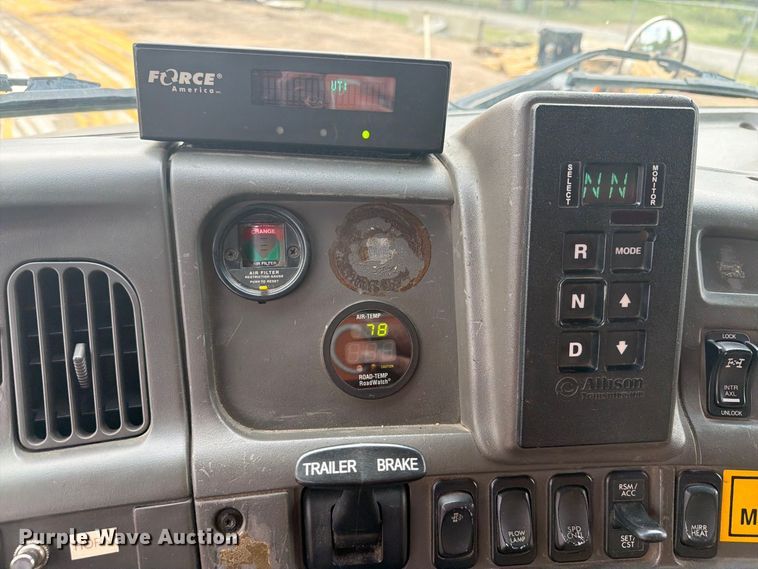 image for item DY3322 2009 Sterling L7500 dump truck