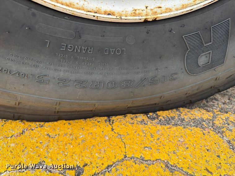 image for item DY3322 2009 Sterling L7500 dump truck
