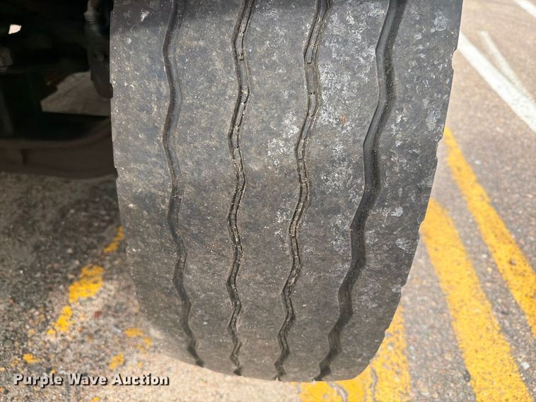 image for item DY3322 2009 Sterling L7500 dump truck