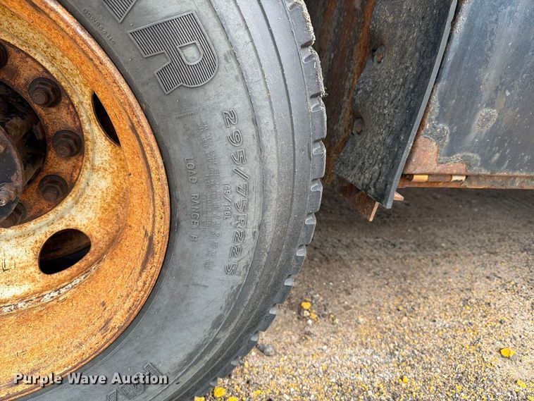 image for item DY3322 2009 Sterling L7500 dump truck