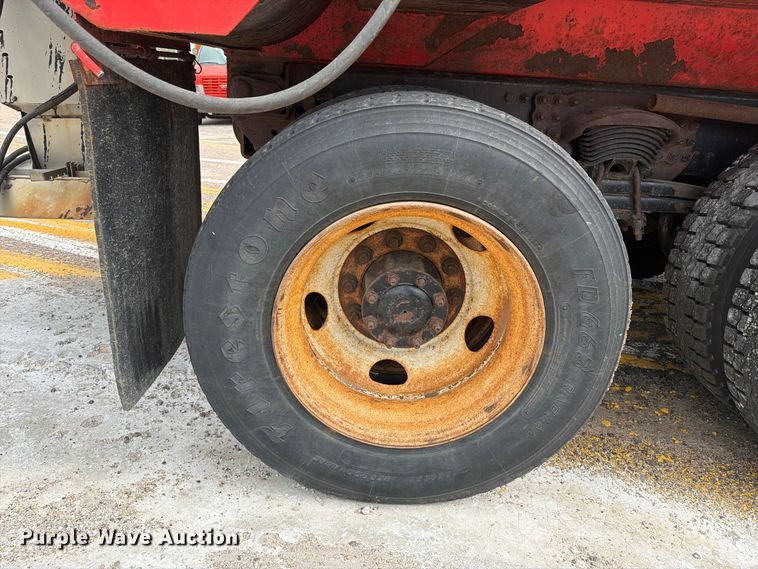 image for item DY3322 2009 Sterling L7500 dump truck