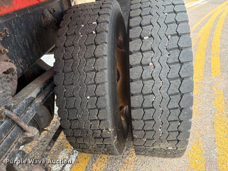 image for item DY3322 2009 Sterling L7500 dump truck