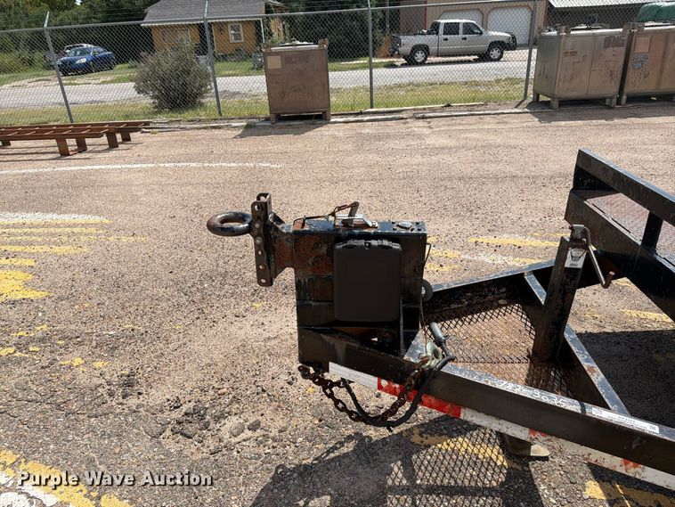 image for item DY3323 2005 Fastline utility trailer
