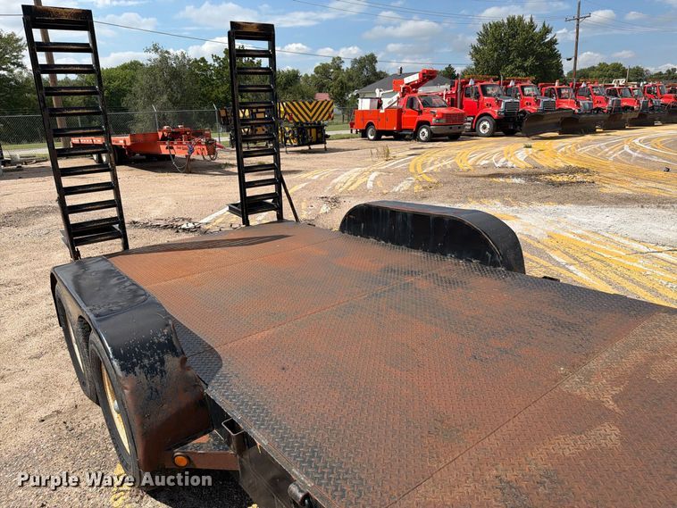 image for item DY3323 2005 Fastline utility trailer