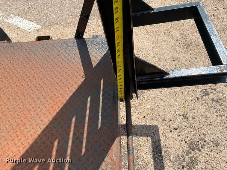image for item DY3323 2005 Fastline utility trailer