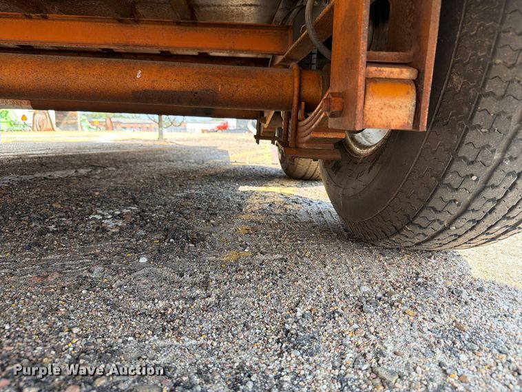 image for item DY3323 2005 Fastline utility trailer