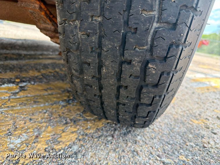 image for item DY3323 2005 Fastline utility trailer