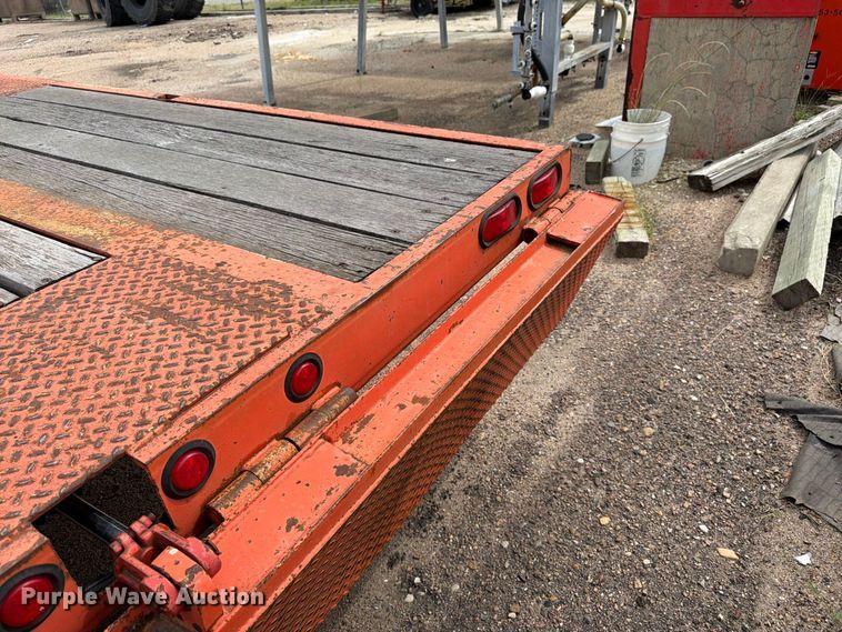 image for item DY3324 2002 Evaco Superline equipment trailer