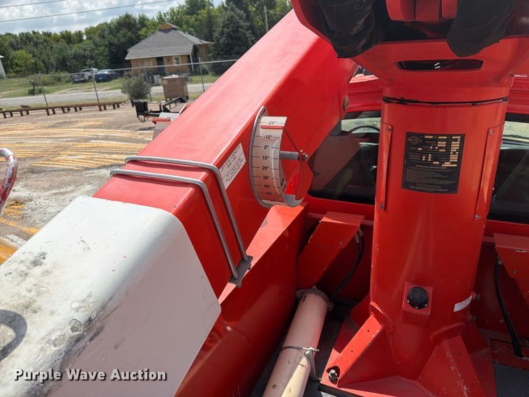 image for item DY3325 2005 GMC C4500 bucket truck