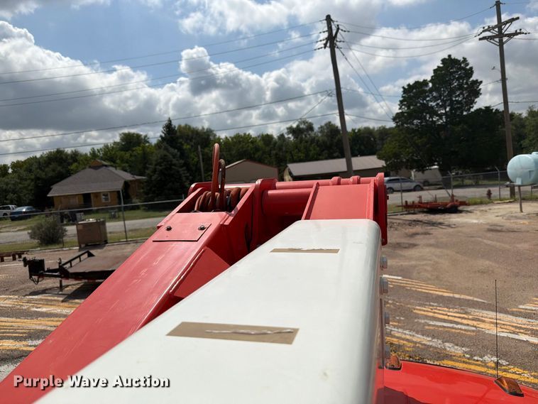image for item DY3325 2005 GMC C4500 bucket truck