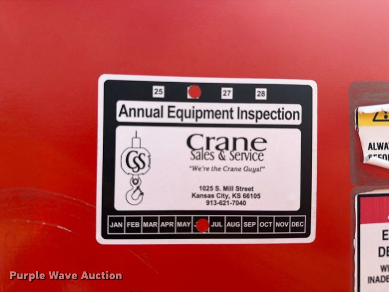 image for item DY3325 2005 GMC C4500 bucket truck