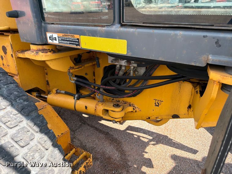 image for item DY3327 2005 John Deere 670D motor grader