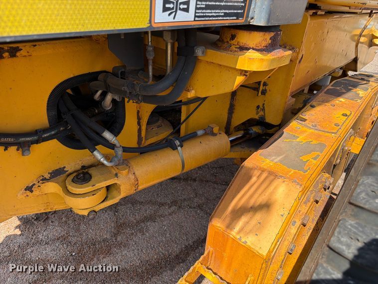 image for item DY3327 2005 John Deere 670D motor grader