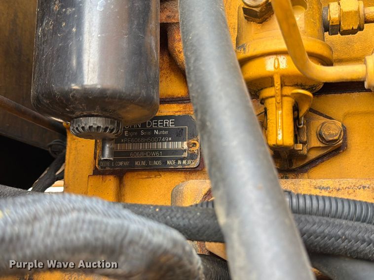 image for item DY3327 2005 John Deere 670D motor grader