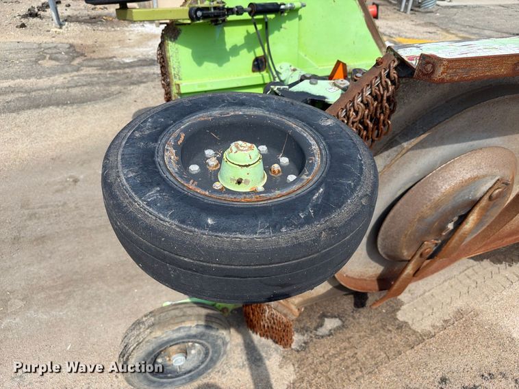 image for item DY3331 Schulte XH1500 batwing rotary mower