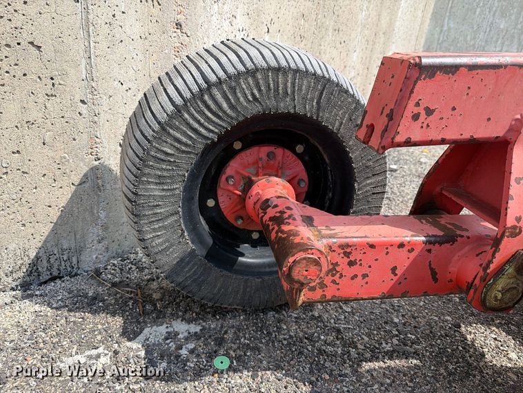 image for item DY3332 2000 Schulte XH1000 rotary mower