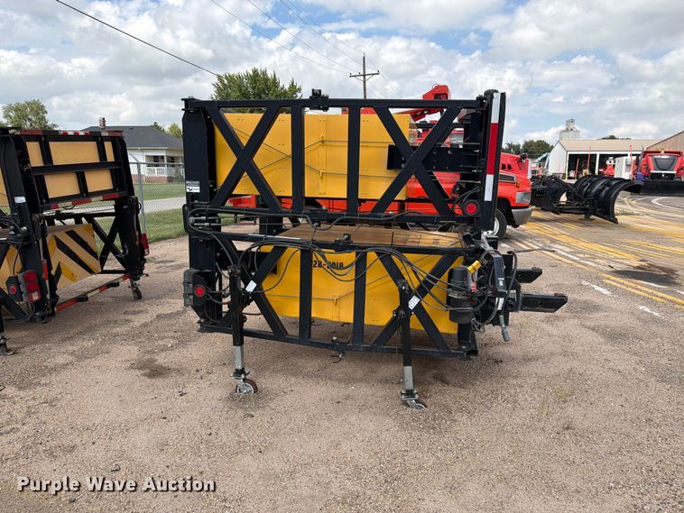 image for item DY3333 Trinity Highway Products crash attenuator
