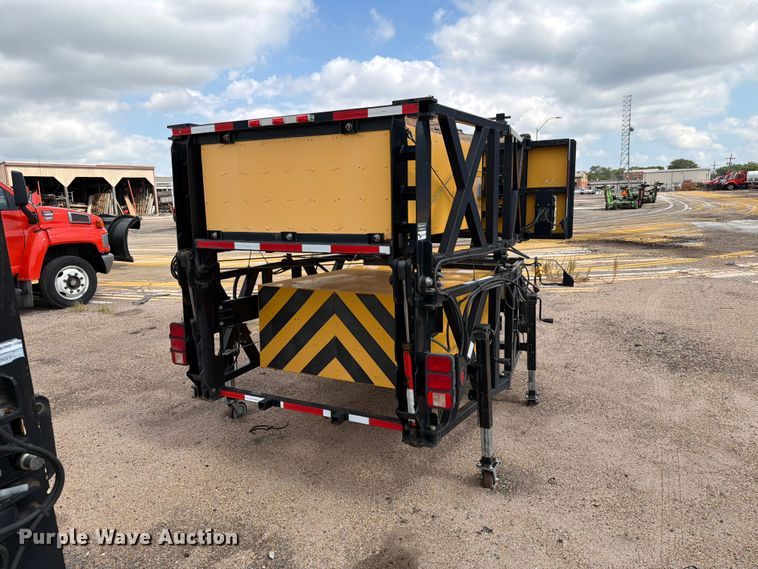 image for item DY3333 Trinity Highway Products crash attenuator