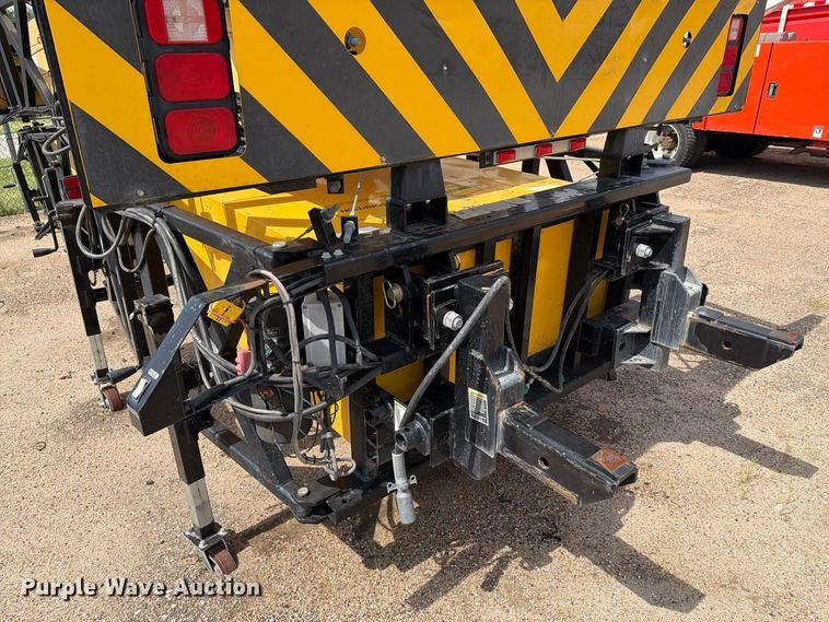 image for item DY3333 Trinity Highway Products crash attenuator