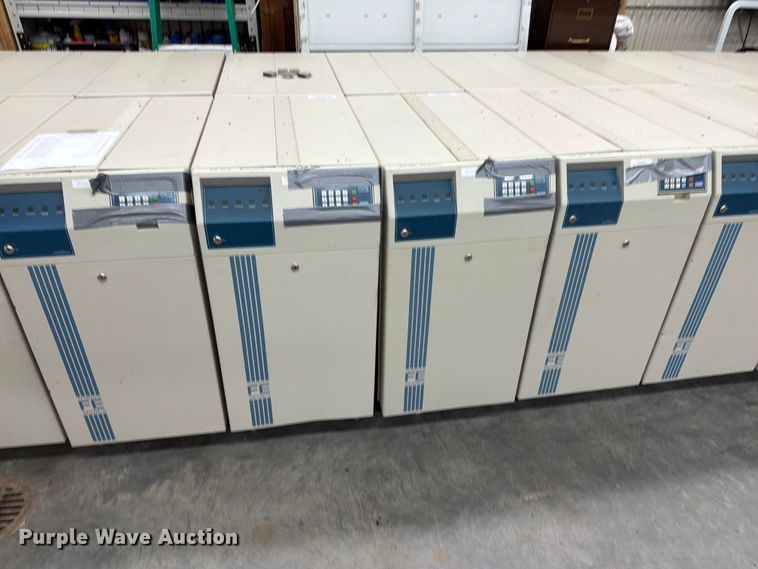 image for item DY3335 (16) Feerups fE series battery back up