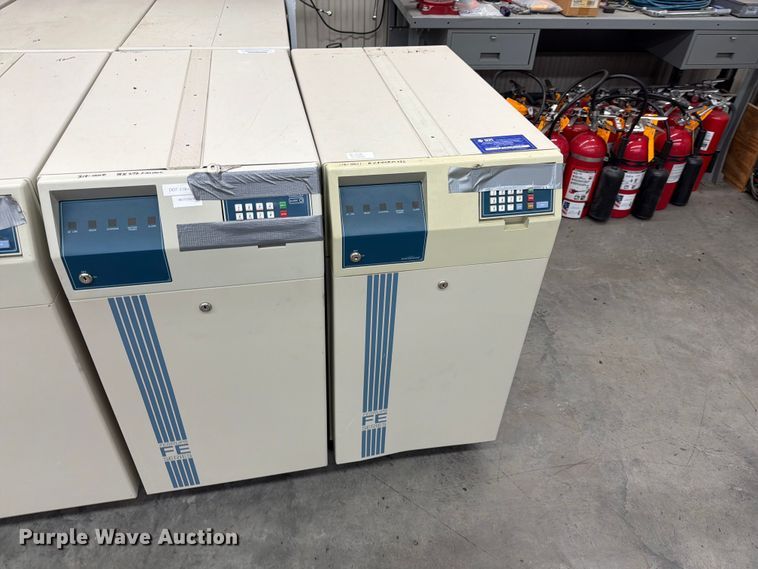 image for item DY3335 (16) Feerups fE series battery back up