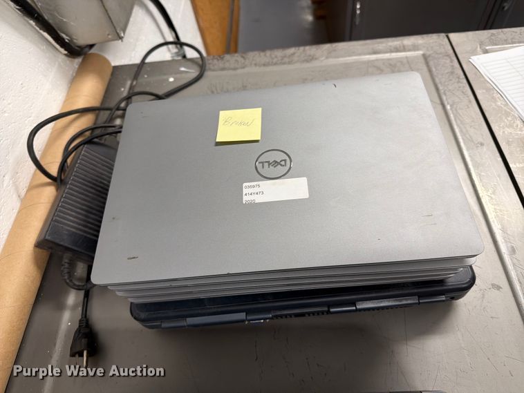 image for item DY3339 Dell laptops (10) laptops