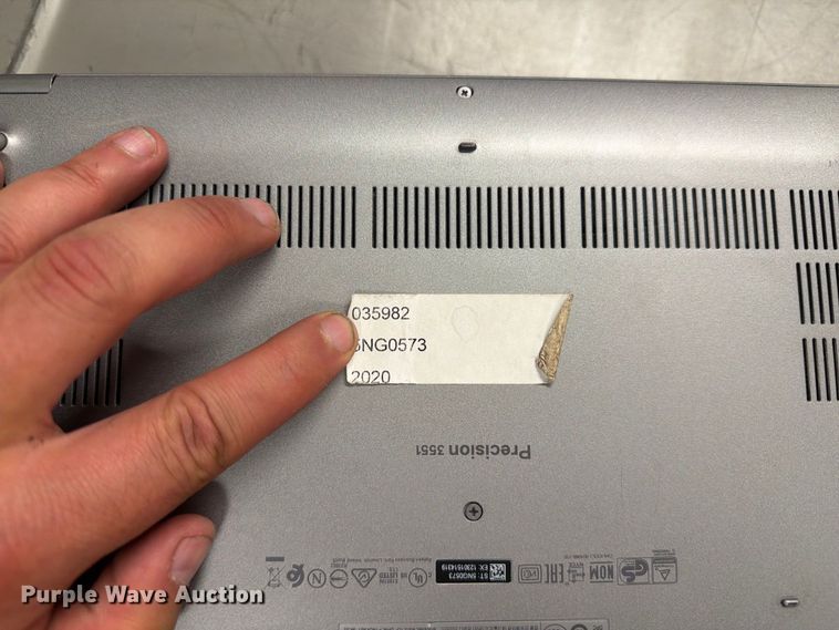 image for item DY3340 (5) Dell laptops