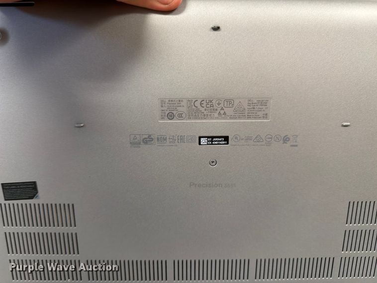 image for item DY3342 (11) Dell laptops