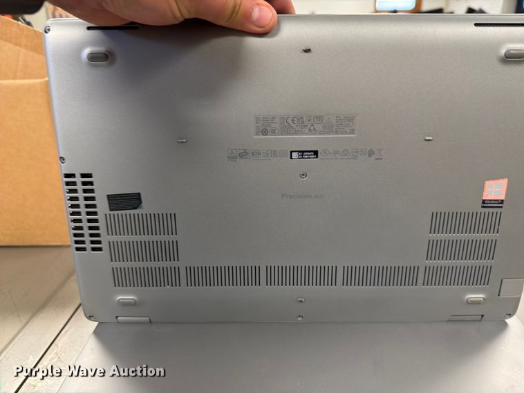 image for item DY3342 (11) Dell laptops